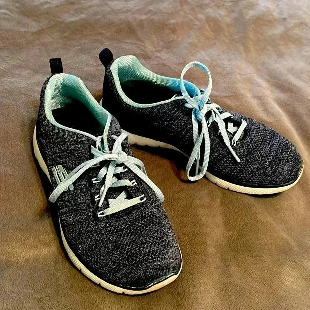 🤍 sketchers, tennis shoes